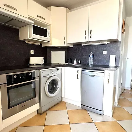 T2 Au Cap D'agde Avec Parking, Vue - Fr-1-607-220 *